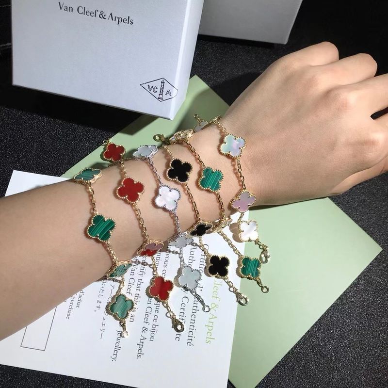 Kalite 18K Altın Vintage Kişiye Özel Altın Bileklik Van Cleef & Arpels fabrika