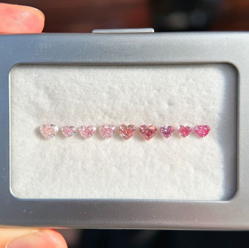 Kalite LuxuryShine Pembe / Sarı / Yeşil Kalp Kesim Laboratuvarı Büyümüş Elmas VVS-VS Gerçek Elmaslar & Düğün Mücevherleri & Özel Mücevherler fabrika