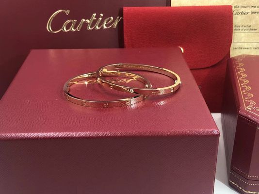 Kalite LOVE 18K Altın Bileklik Küçük Model 6 Pırlantalı Kadın / Erkek fabrika