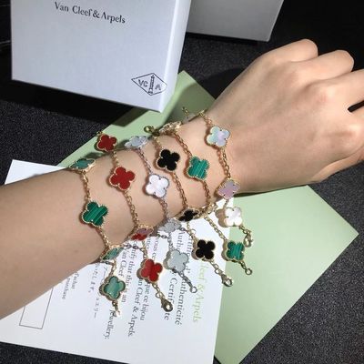 Kalite 18K Altın Vintage Kişiye Özel Altın Bileklik Van Cleef & Arpels fabrika