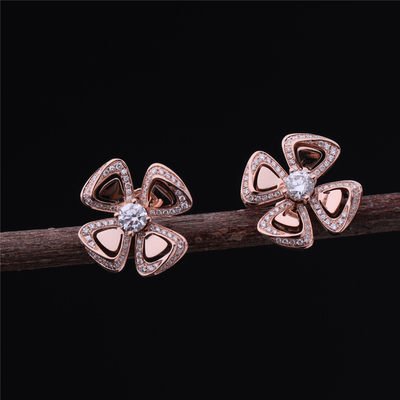 Gerçek Altın Yüksek Mücevher Fiorever Küpeler 18 kt Rose Gold Küpe, iki orta pırlanta ve pavé pırlantalı set